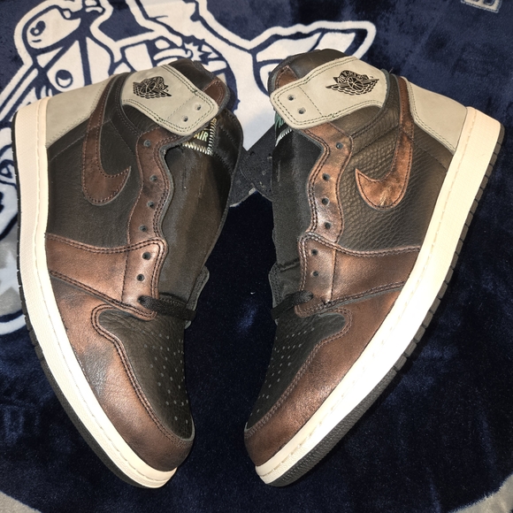 Air Jordan 1 Retro High OG 555088-033 - Picture 1 of 7